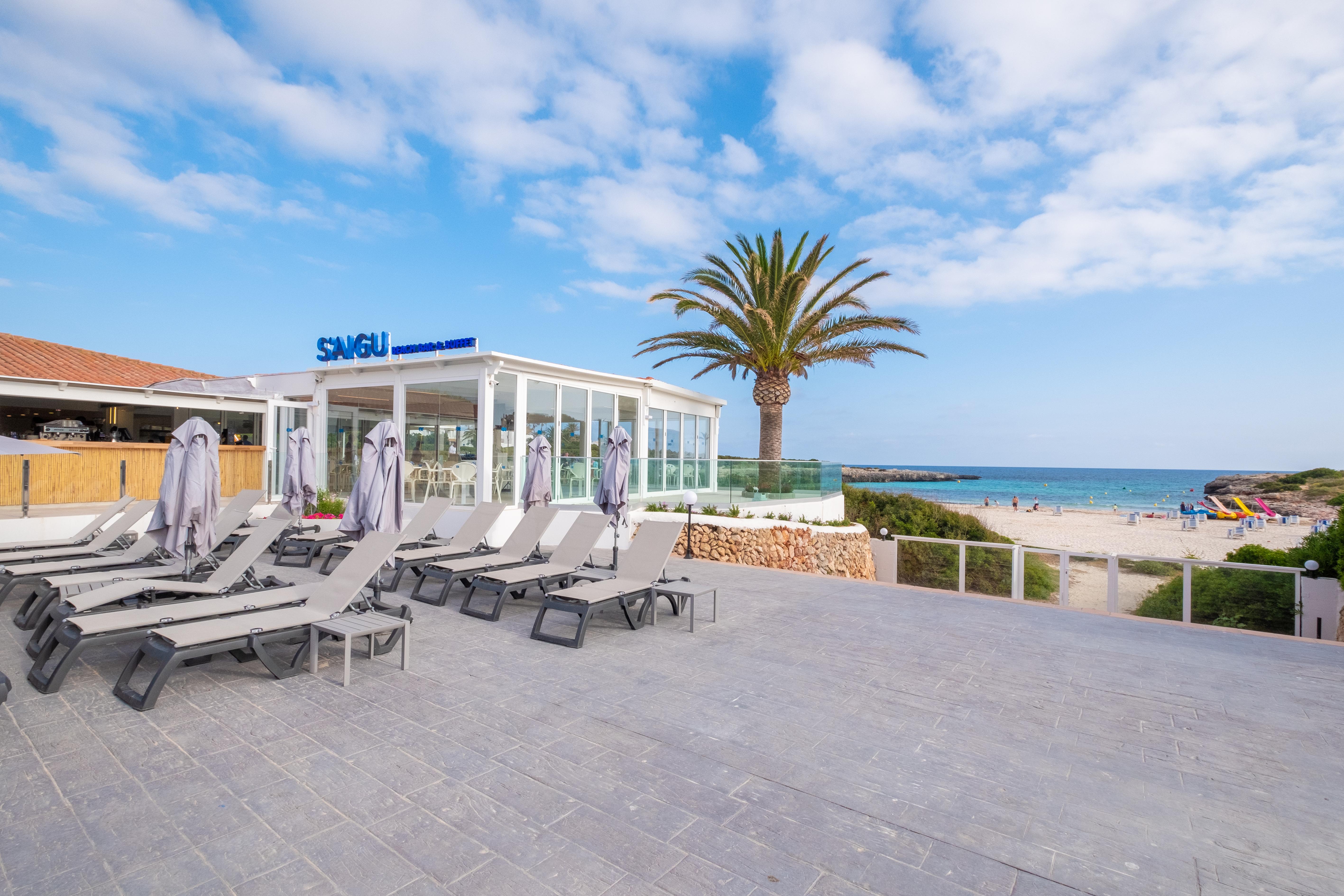 Fergus Style Carema Beach Aparthotel Cala en Bosch Esterno foto